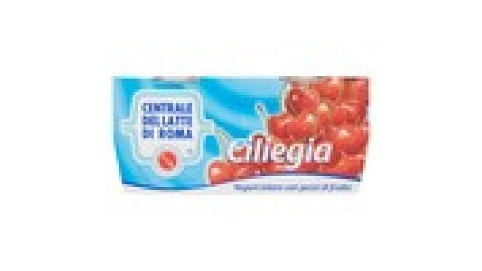 Centrale del latte di Roma Ciliegia yogurt intero con pezzi di frutta