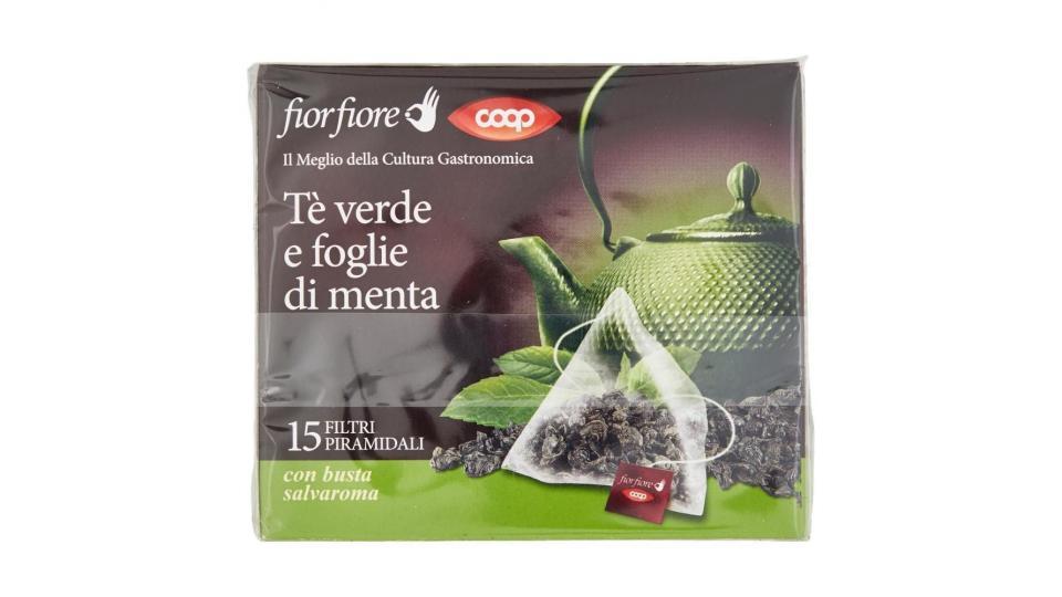 Tè Verde E Foglie Di Menta