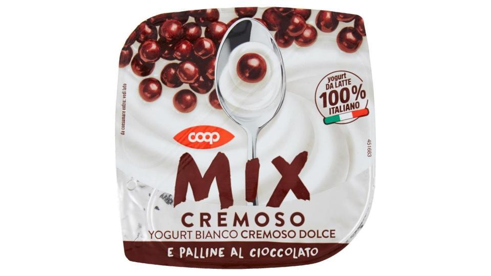 Mix Cremoso Yogurt Bianco Cremoso Dolce E Palline Al Cioccolato