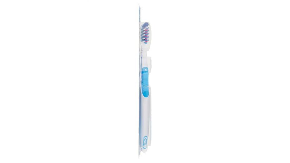Oral-b Spazzolino Manuale Pro-expert Cross Action Antiplacca
