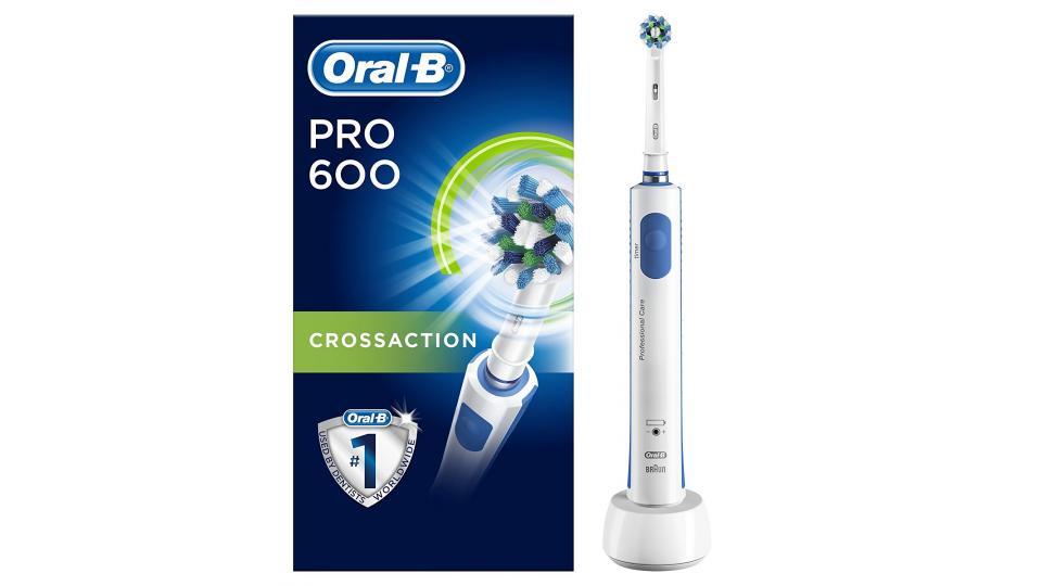 Oral-B PRO 600 CrossAction Spazzolino Elettrico Ricaricabile con 1 Manico e