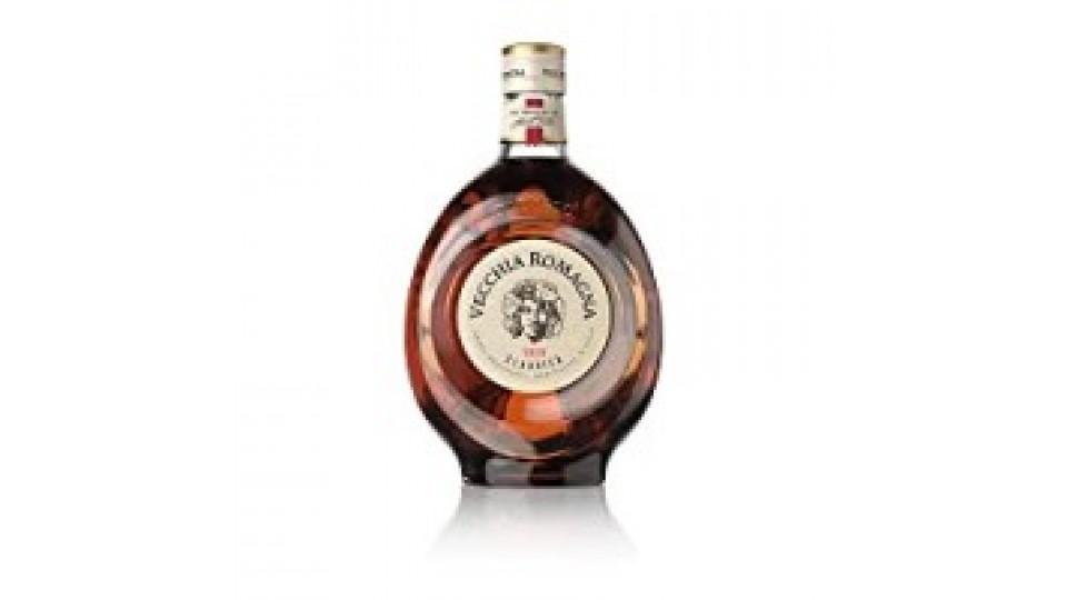 Vecchia Romagna Classica – Brandy ottenuto da metodo continuo e dall’invecchiamento nelle sole botti. Dal sapore fresco e delicato. Bottiglia da 70cl, 37,2%.