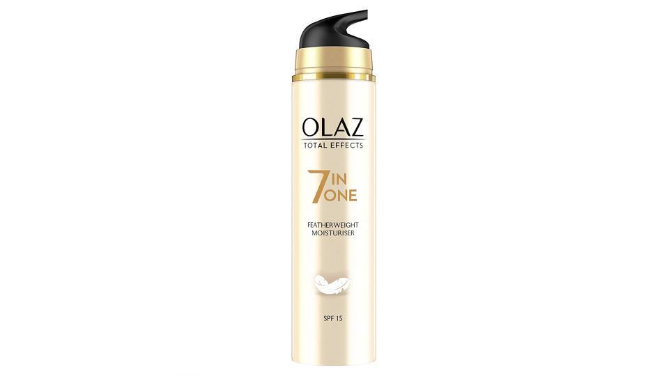 Olaz Total Effects 7 In One - Crema Idratante Ultra Leggera - SPF 15