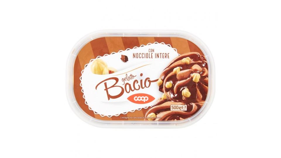 Gelato Bacio con Nocciole Intere