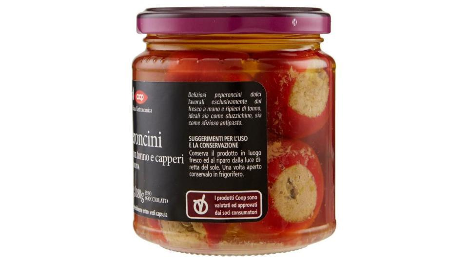 Peperoncini Ripieni Con Tonno E Capperi In Olio Di Oliva