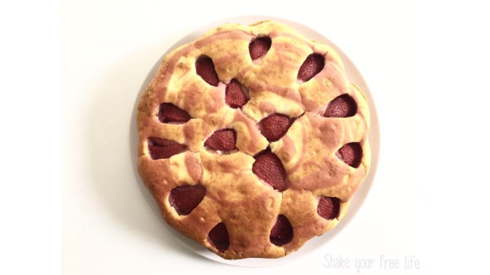 Torta Morbida con Fragole Trancio